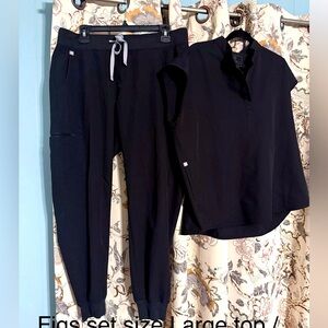 Black Figs scrub set: Rafaela top/Zamora jogger